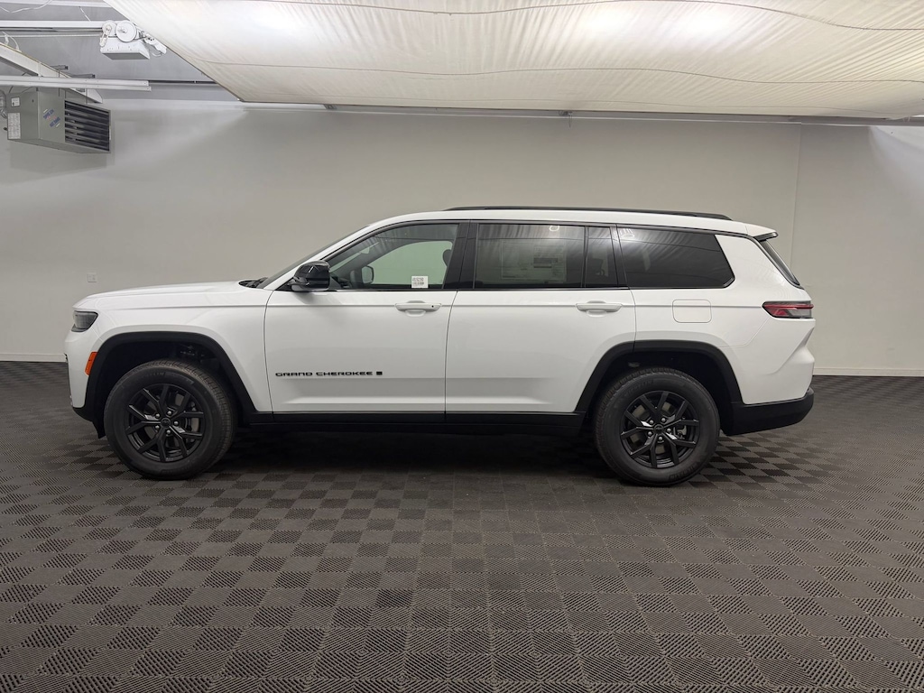 New 2027 Jeep Grand Cherokee L 3 Row LAREDO 4X4 Sport Utility