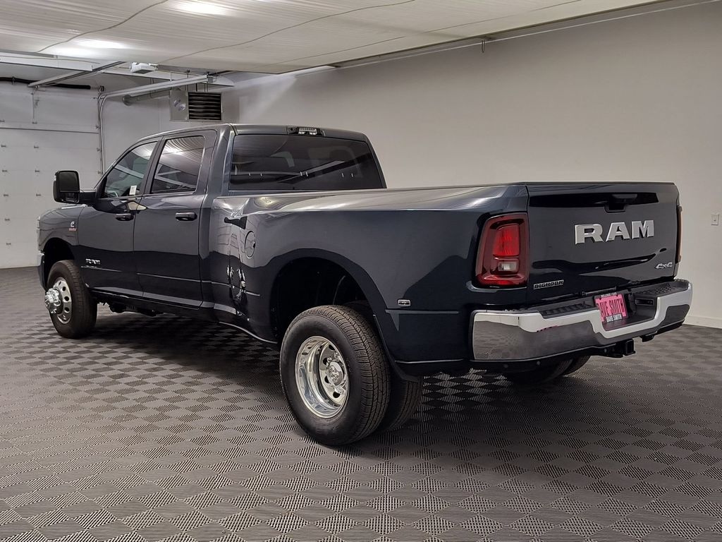 New 2027 Ram 3500 BIG HORN CREW CAB 4X4 Pickup