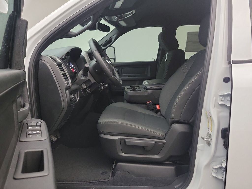 New 2026 Ram 2500 TRADESMAN CREW CAB 4X4 8' BOX Pickup