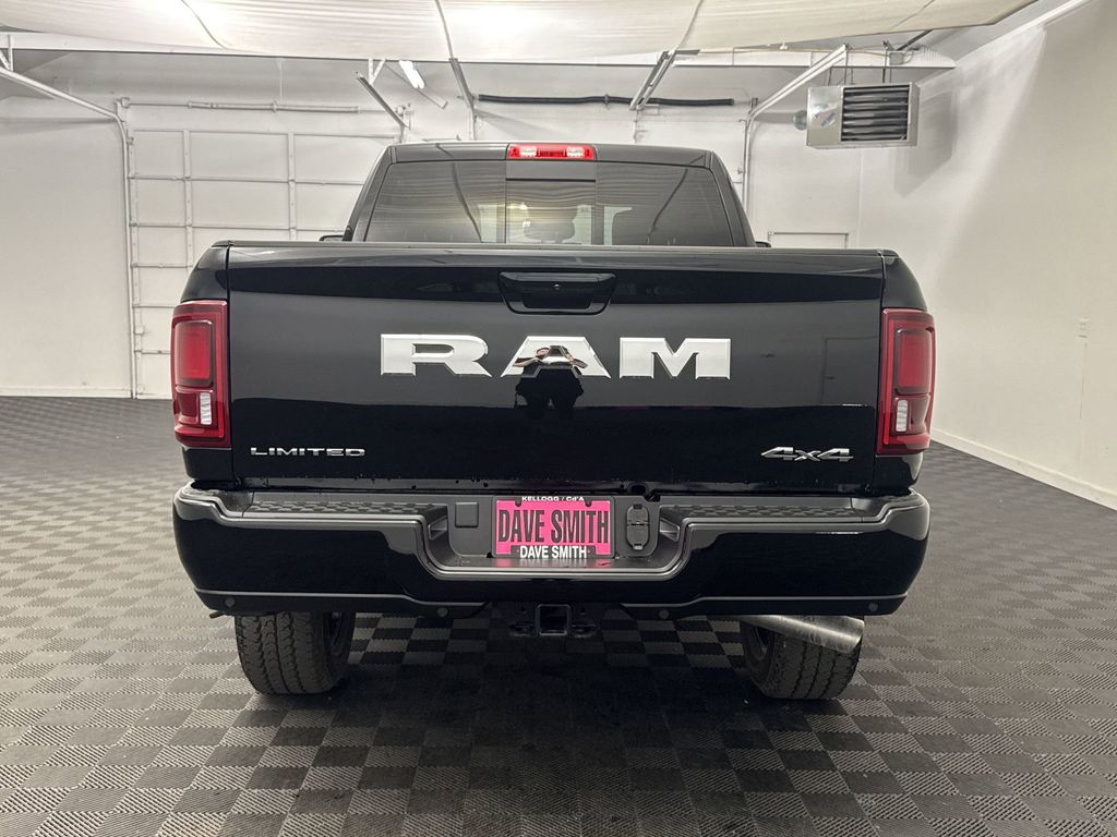 2025 RAM 3500 Limited - Photo 9