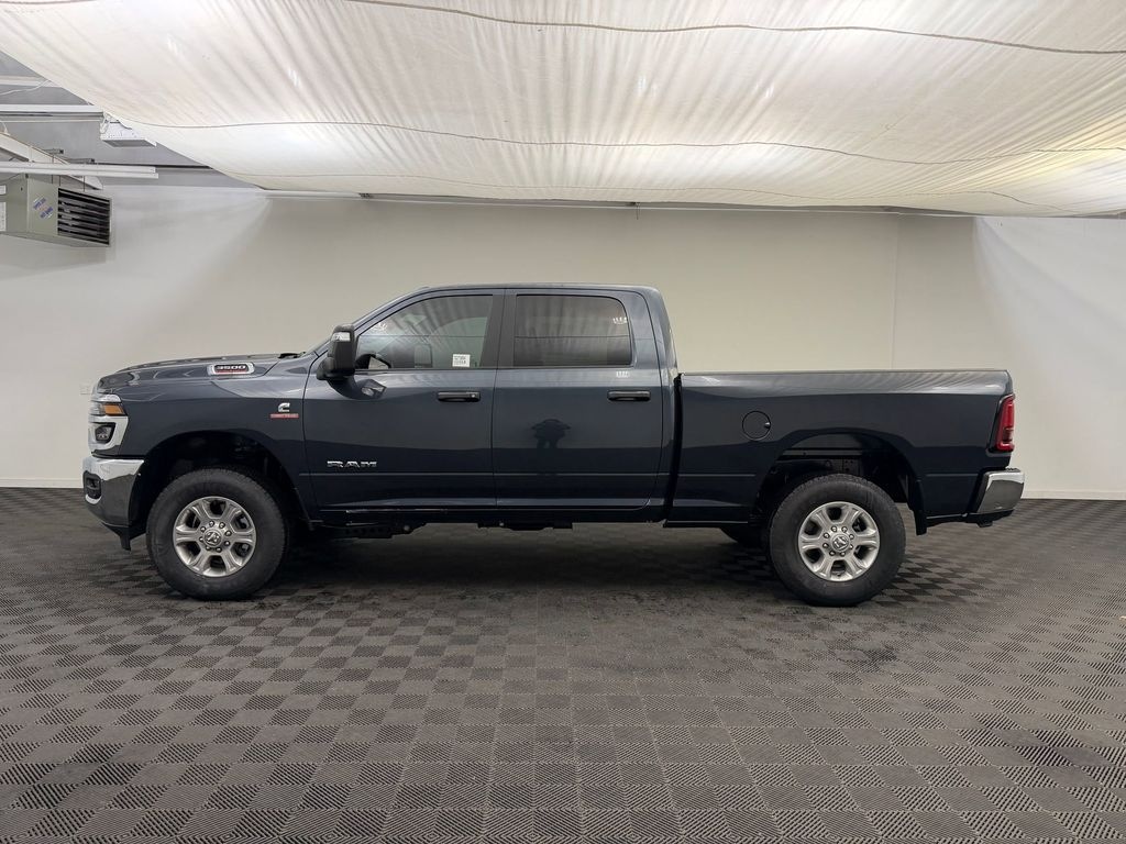 New 2026 Ram 3500 BIG HORN CREW CAB 4X4 6'4 BOX Pickup