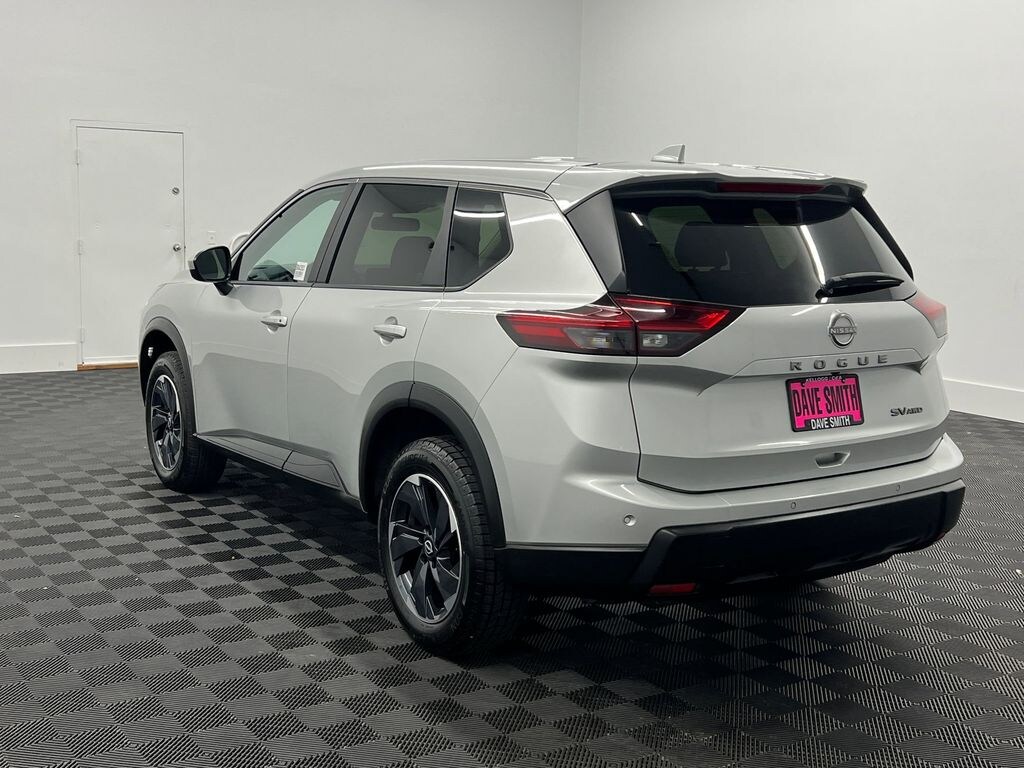Used 2024 Nissan Rogue SV SUV