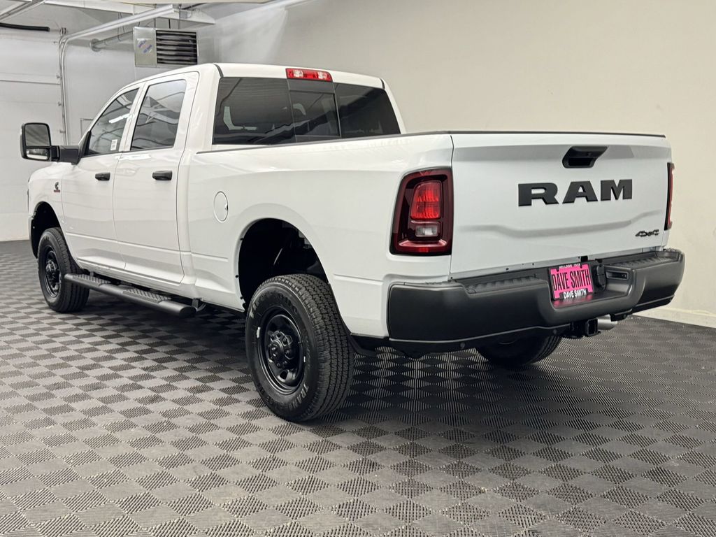 2025 Ram 2500 Tradesman photo 3