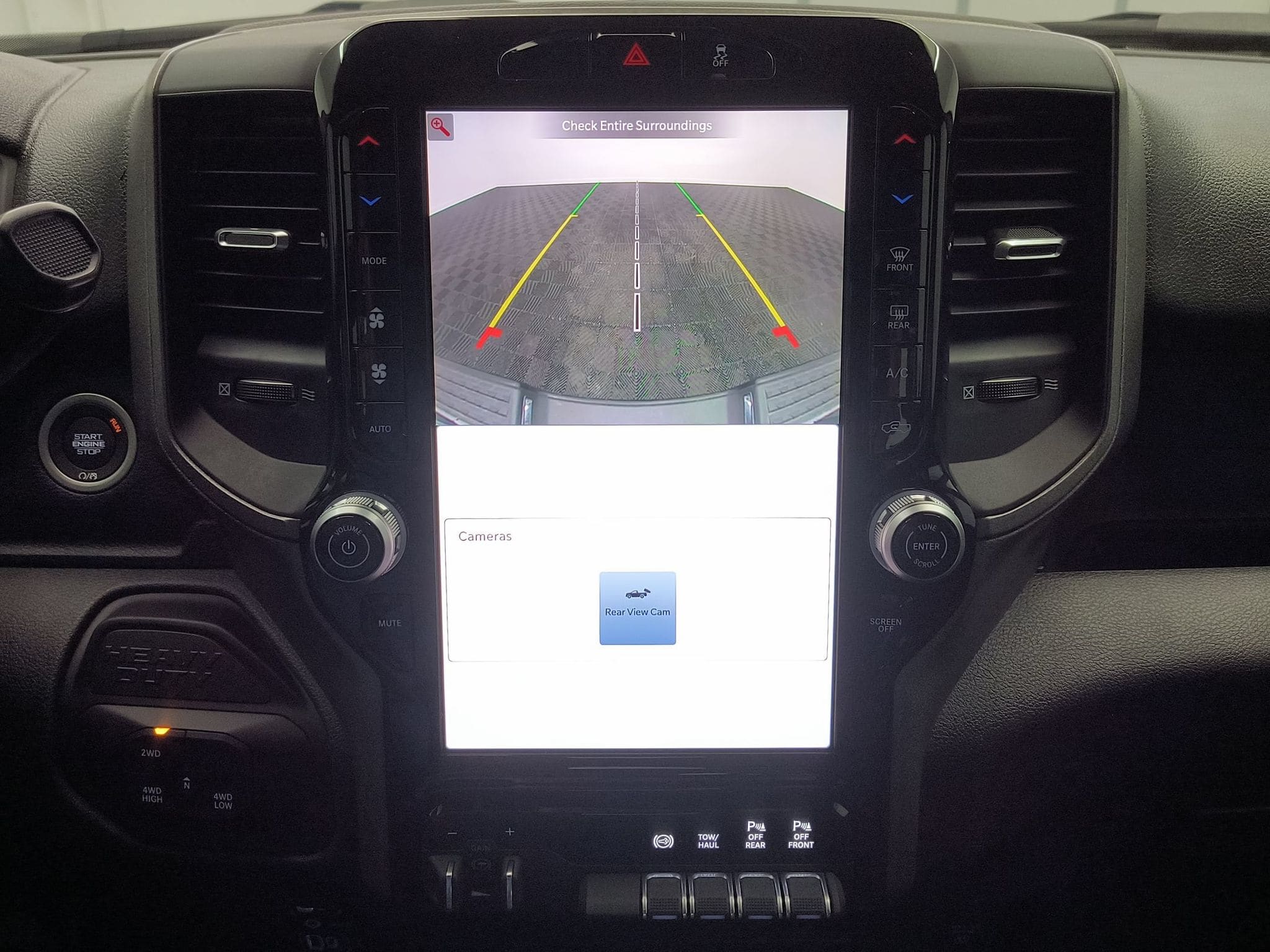 2025 RAM 2500 Tradesman - Photo 24