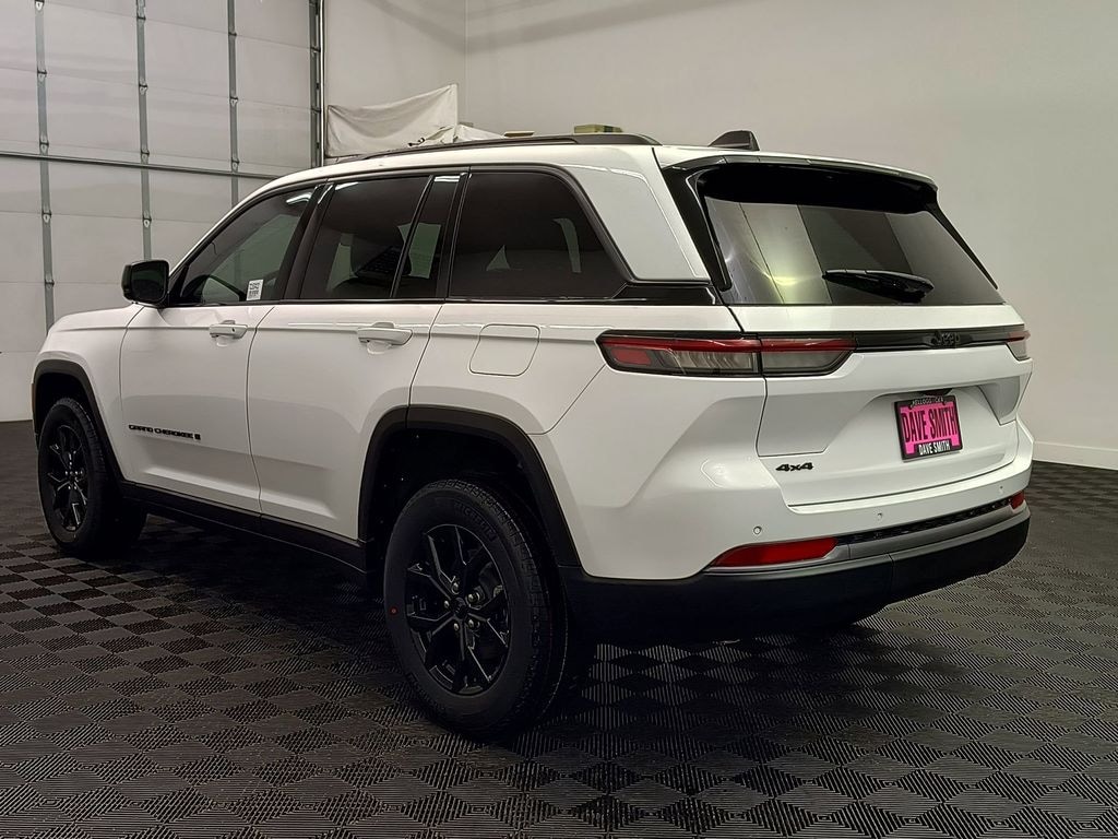 New 2026 Jeep Grand Cherokee LAREDO ALTITUDE 4X4 Sport Utility