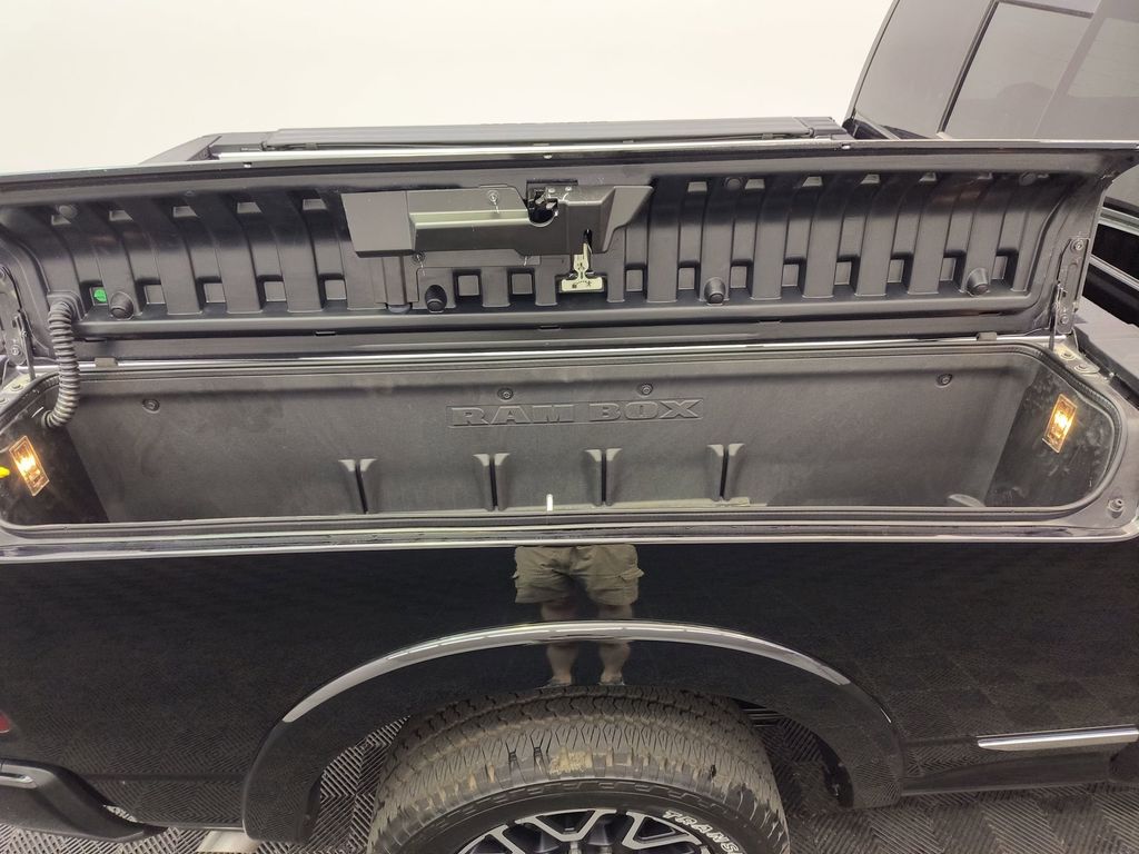 2025 RAM 3500 Limited - Photo 20
