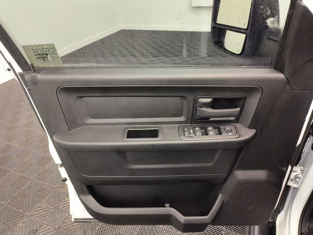 2025 RAM 2500 Tradesman - Photo 11