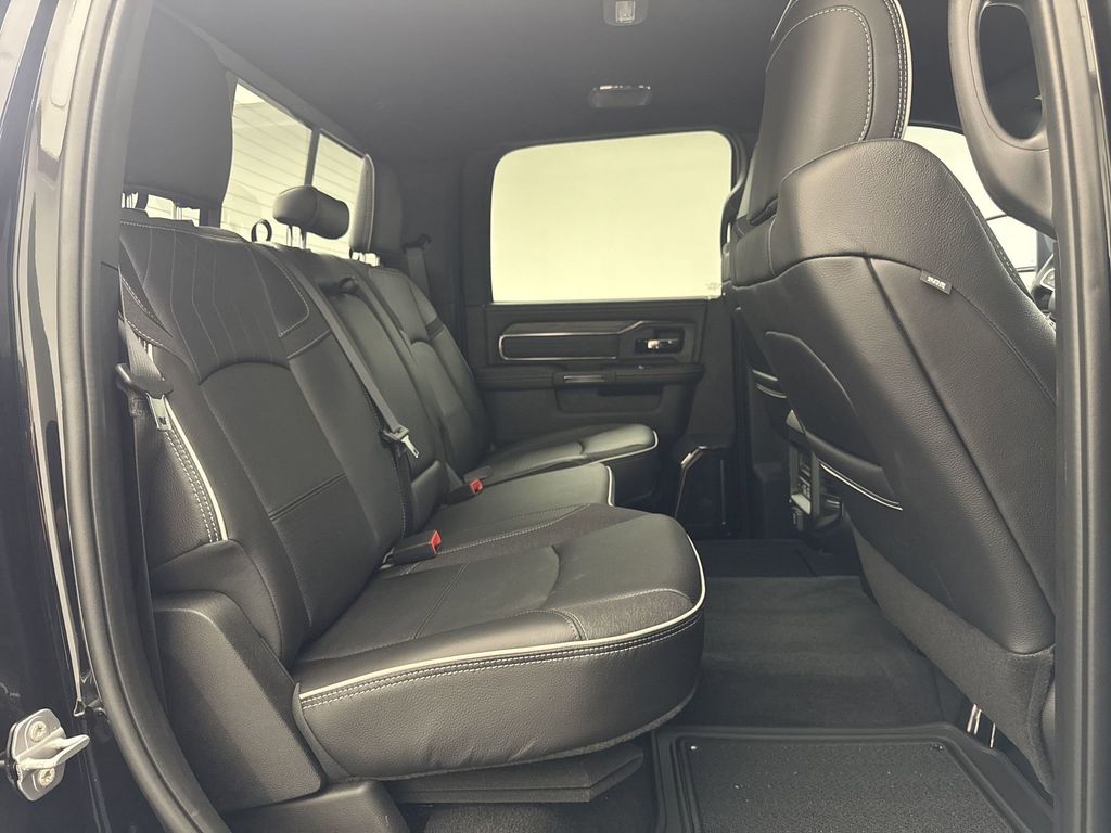 2025 RAM 3500 Limited - Photo 26