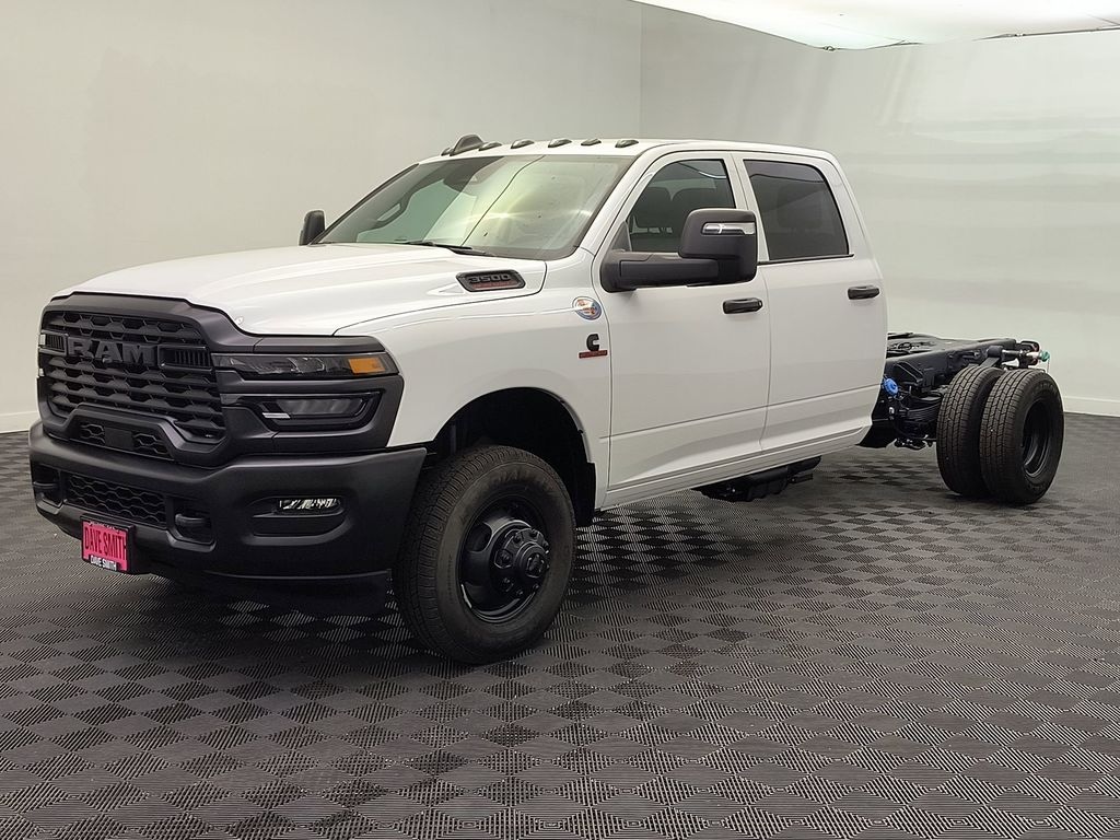 New 2025 Ram 3500 Chassis Cab 3500 TRADESMAN CREW CAB CHASSIS 4X4 60' CA Pickup