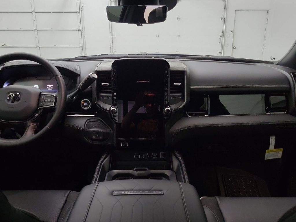 2025 RAM 3500 Limited - Photo 22
