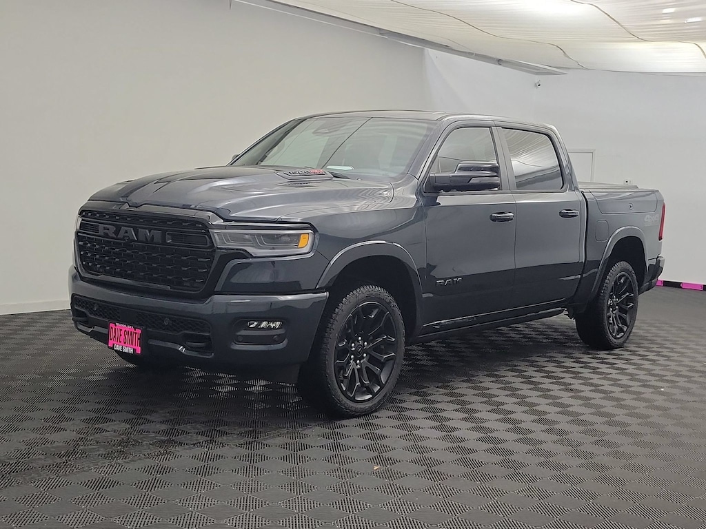 New 2026 Ram 1500 LIMITED CREW CAB 4X4 5'7 BOX Pickup