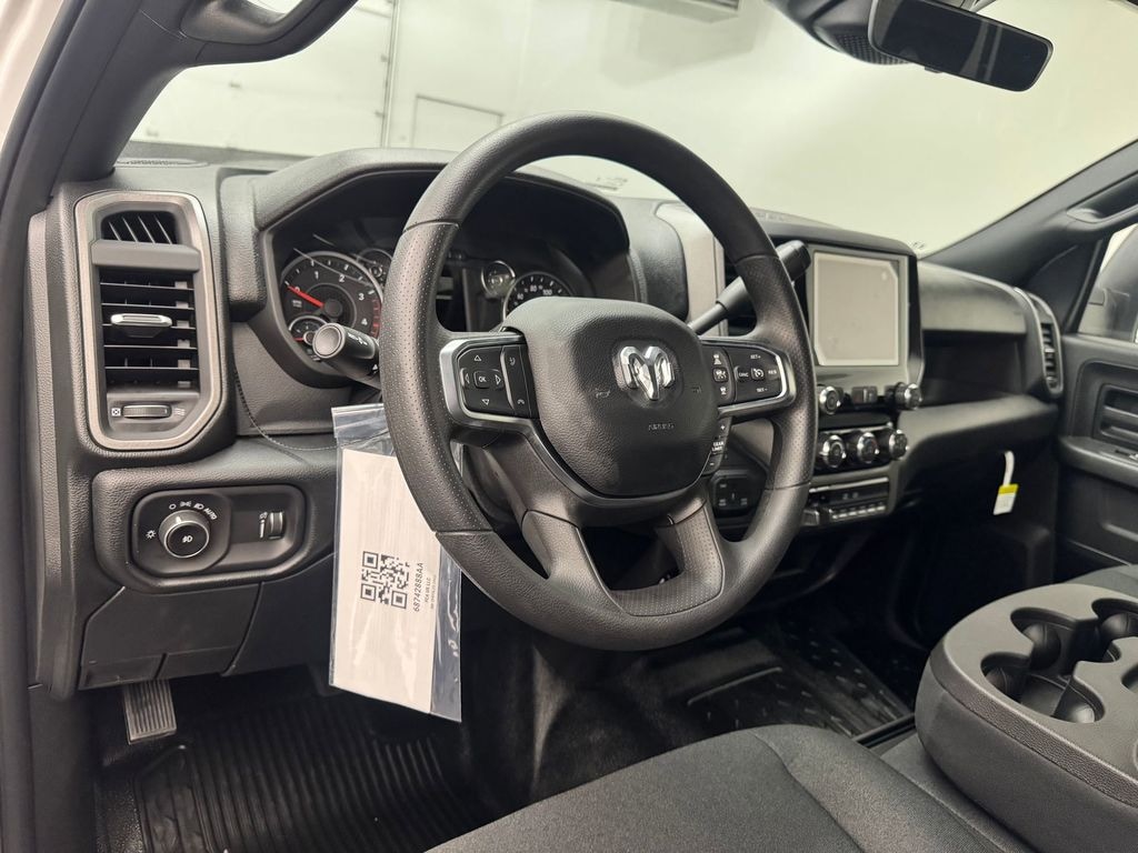 New 2026 Ram 5500 Chassis Cab TRADESMAN CREW 4X4 60' CA Pickup