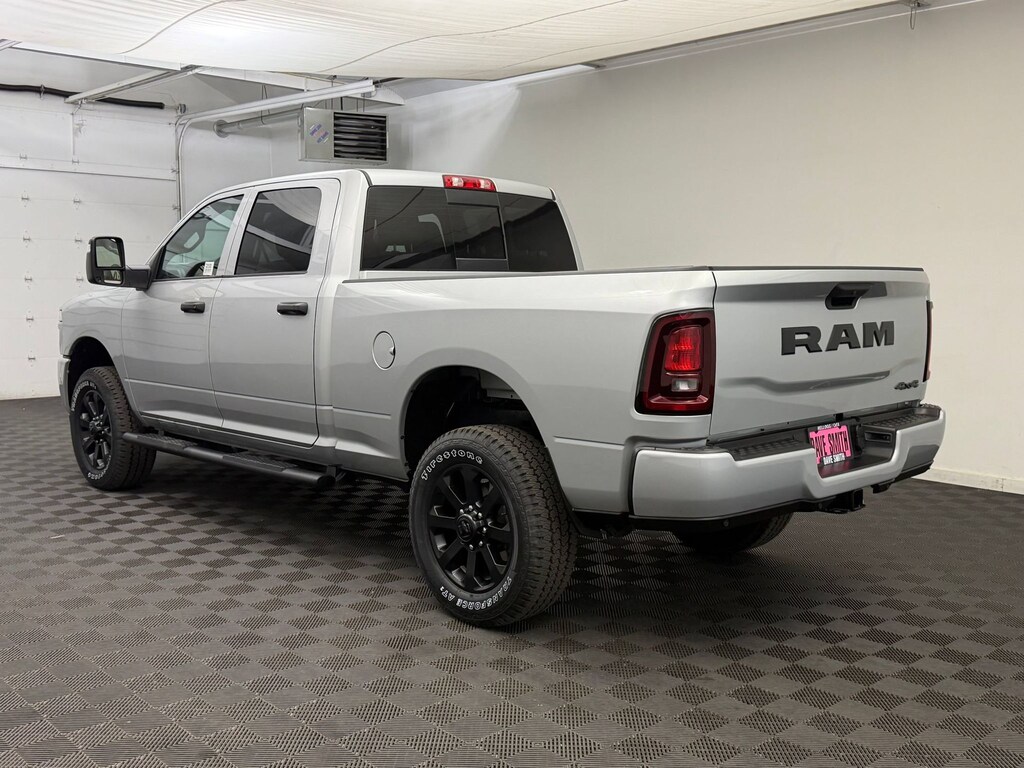 New 2026 Ram 2500 BLACK EXPRESS CREW CAB 4X4 6'4 BOX Pickup
