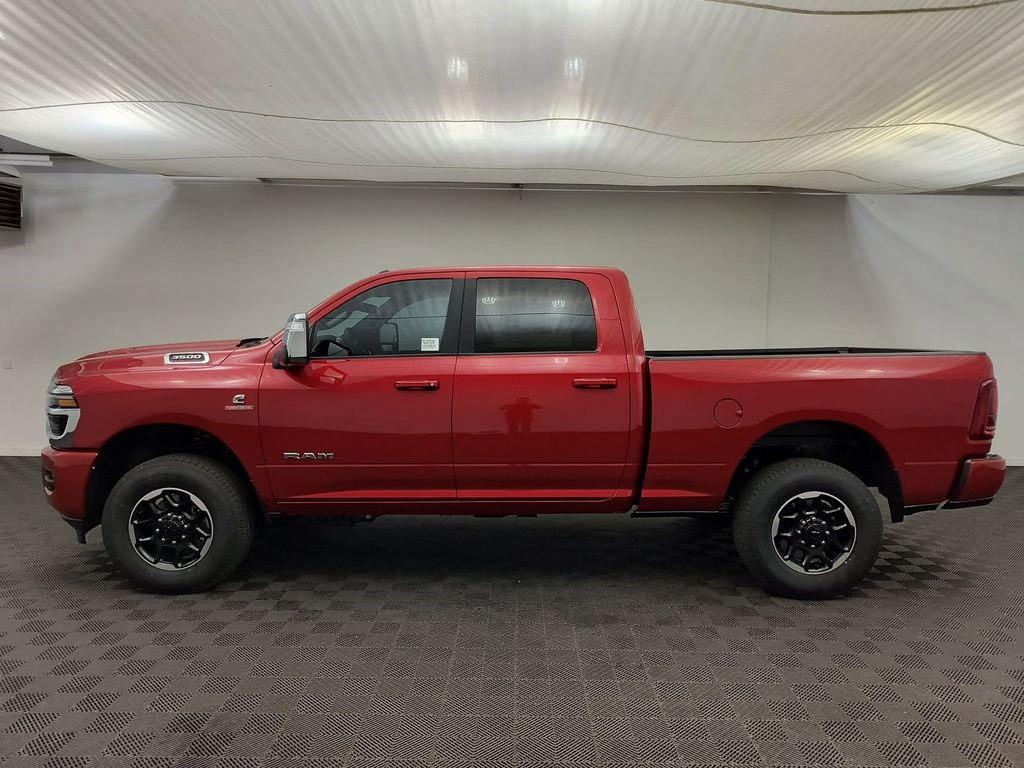 New 2026 Ram 3500 LARAMIE CREW CAB 4X4 6'4 BOX Pickup