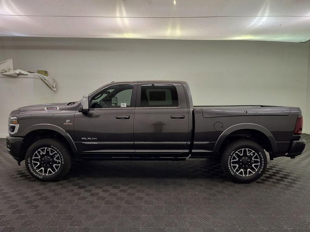 New 2026 Ram 3500 LIMITED CREW CAB 4X4 6'4 BOX Pickup