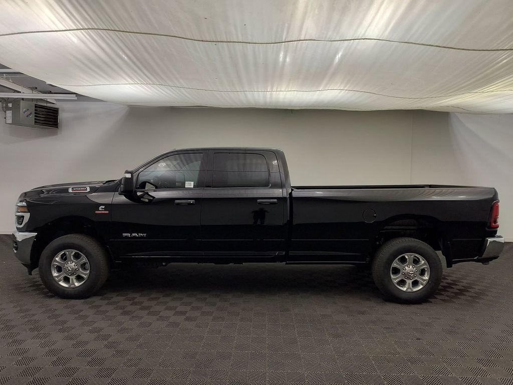 New 2026 Ram 3500 BIG HORN CREW CAB 4X4 8' BOX Pickup