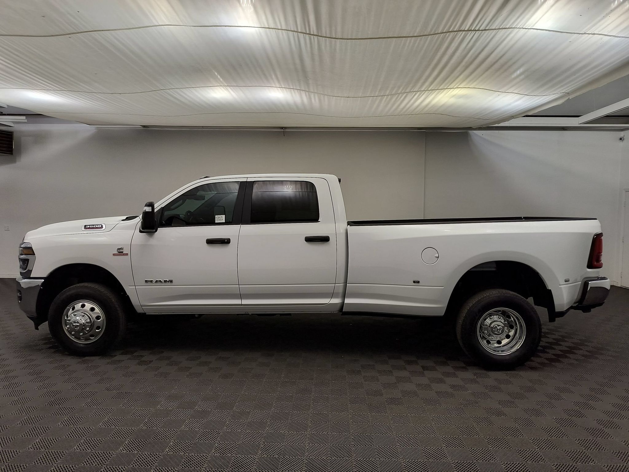 New 2027 Ram 3500 BIG HORN CREW CAB 4X4 Pickup