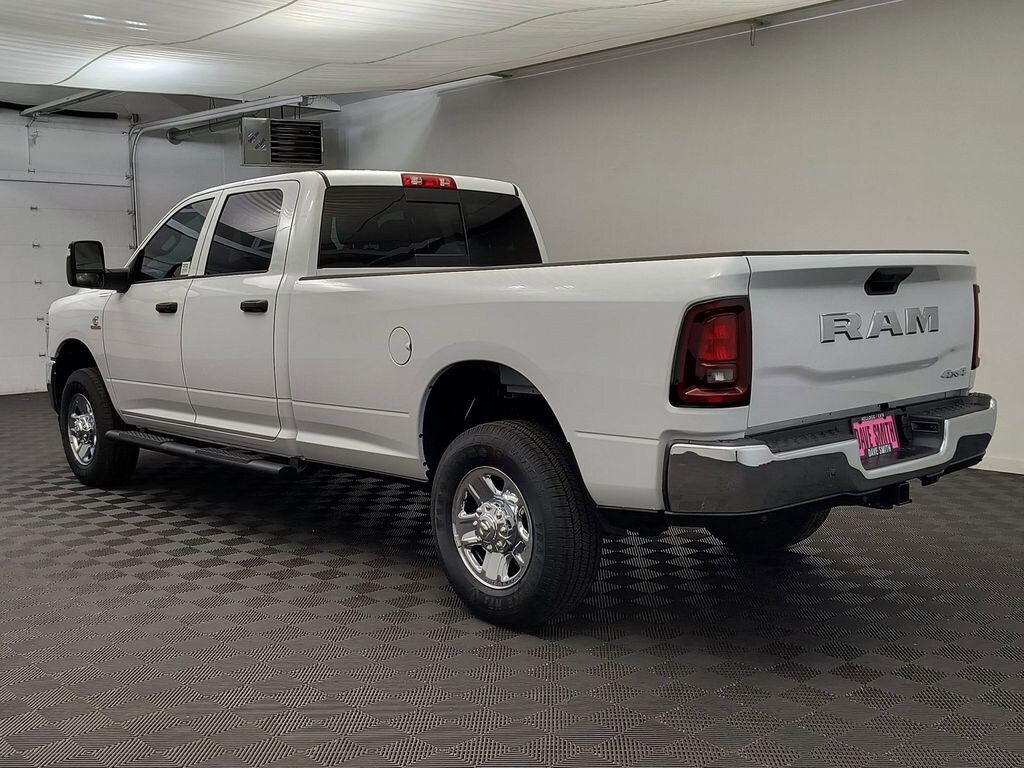 New 2026 Ram 3500 TRADESMAN CREW CAB 4X4 8' BOX Pickup