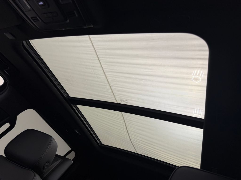 2024 GMC Yukon XL Denali - Photo 23