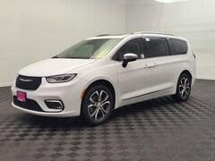 2026 Chrysler Pacifica PINNACLE AWD Passenger Van