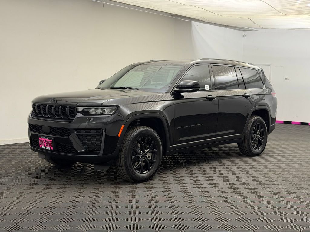 2026 Jeep Grand Cherokee L Laredo Altitude 4x4's photo
