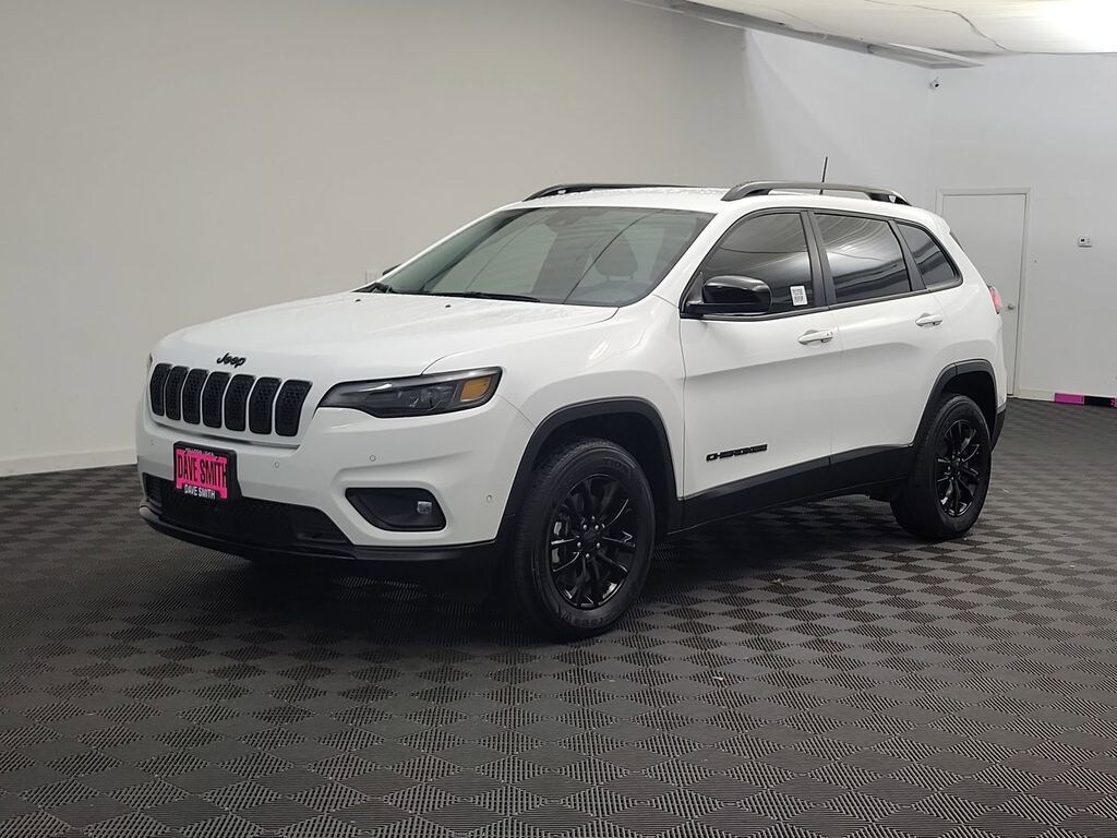 Used 2023 Jeep Cherokee Altitude Lux SUV