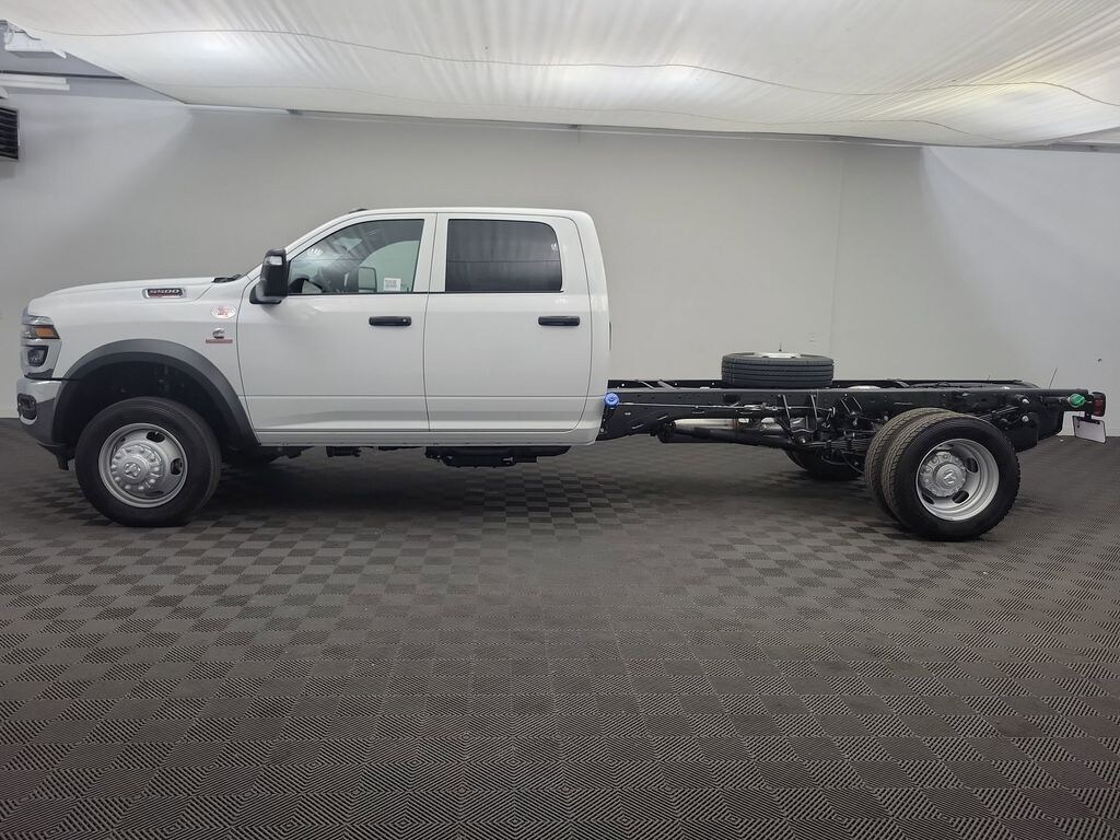 New 2026 Ram 5500 Chassis Cab 5500 TRADESMAN CHASSIS CREW CAB 4X4 84' CA Pickup