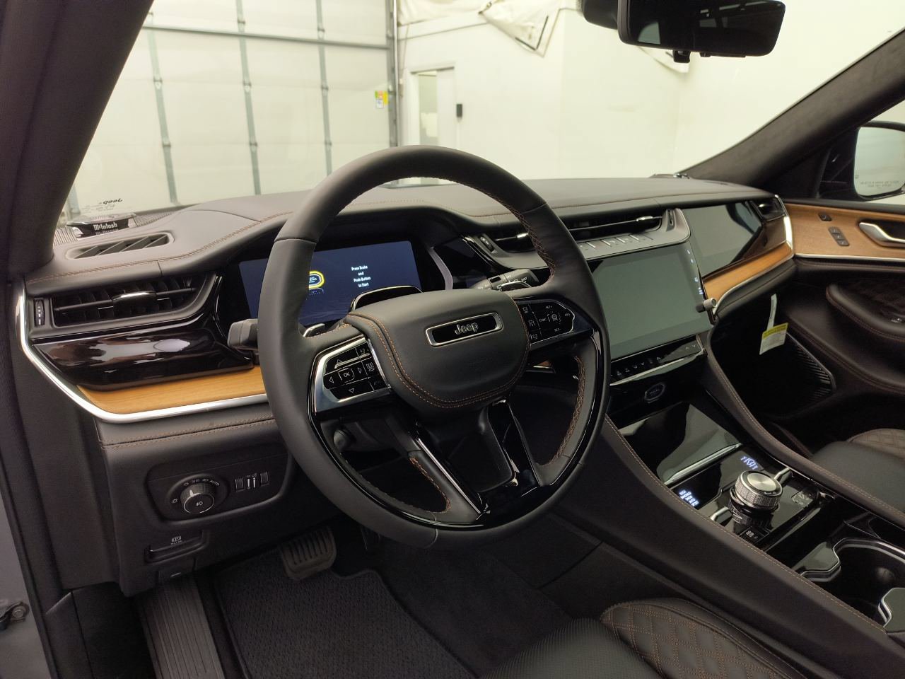 New 2027 Jeep Grand Cherokee 2 Row SUMMIT 4X4 Sport Utility