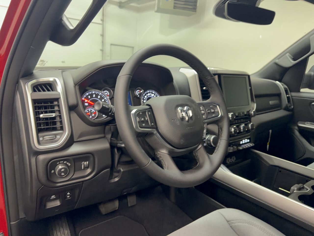 New 2027 Ram 1500 BIG HORN CREW CAB 4X4 5'7 BOX Pickup