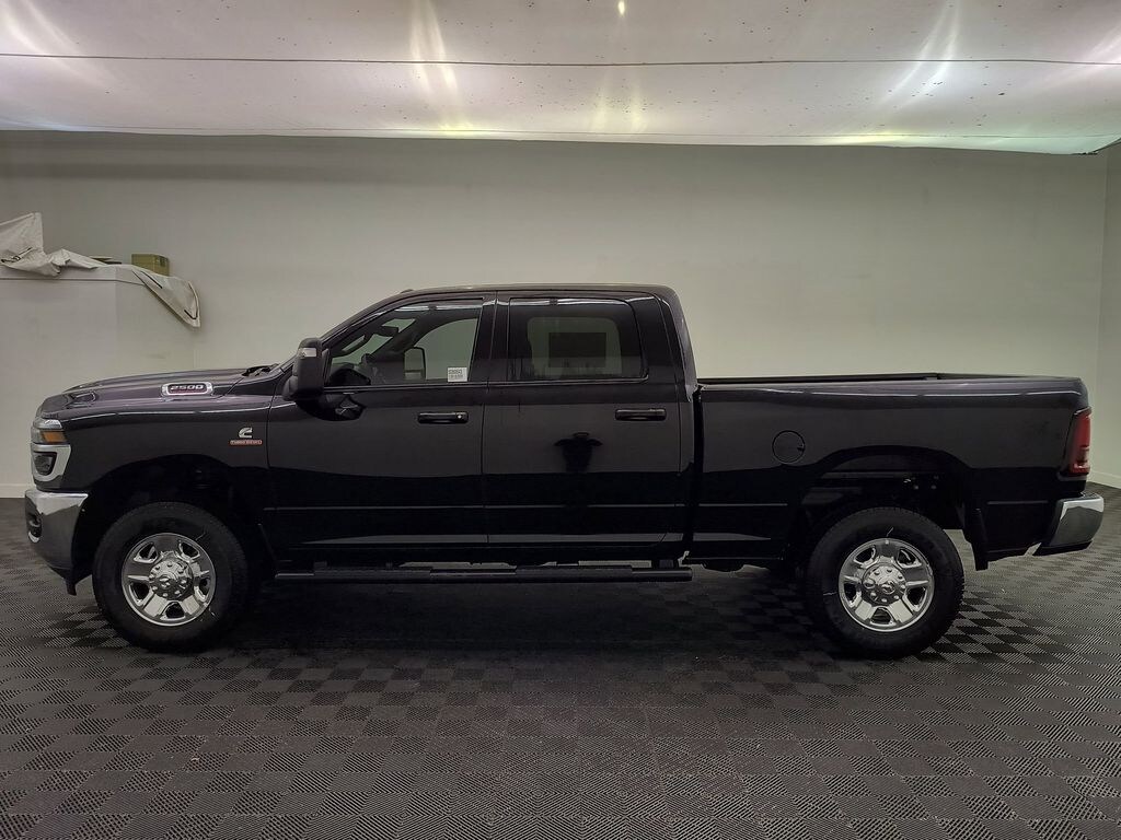 New 2025 Ram 2500 TRADESMAN CREW CAB 4X4 6'4 BOX Pickup