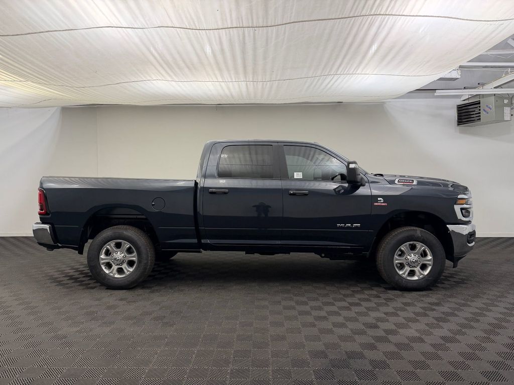 2026 RAM 3500 Big Horn - Photo 8