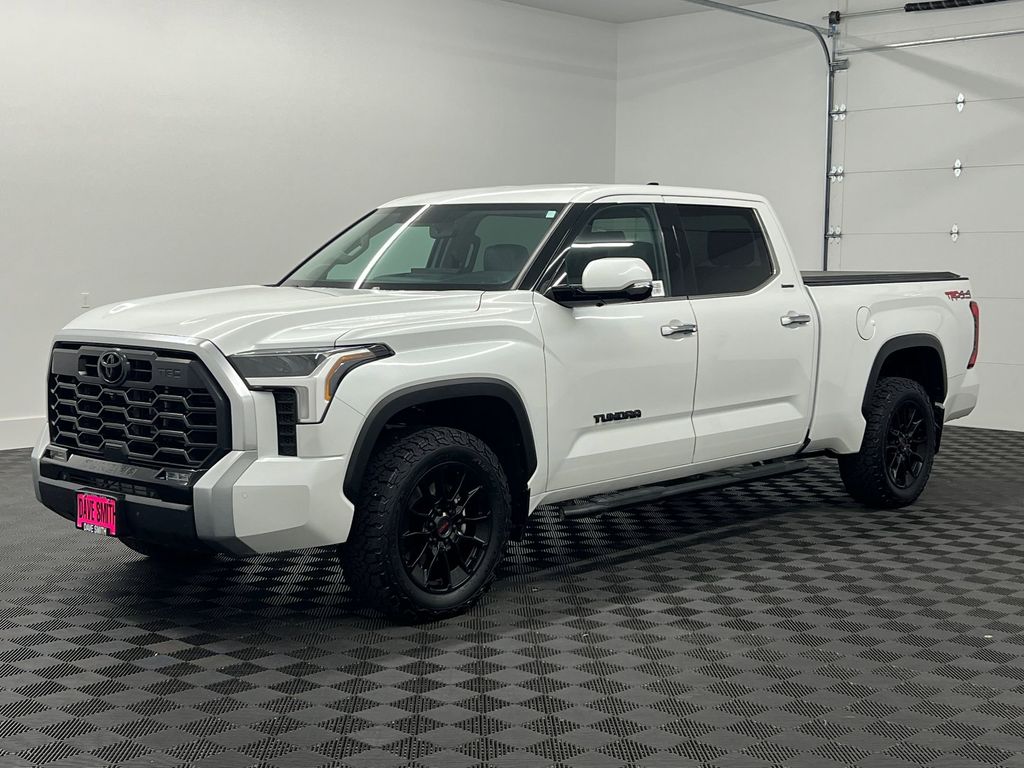 2023 Toyota Tundra Limited's photo