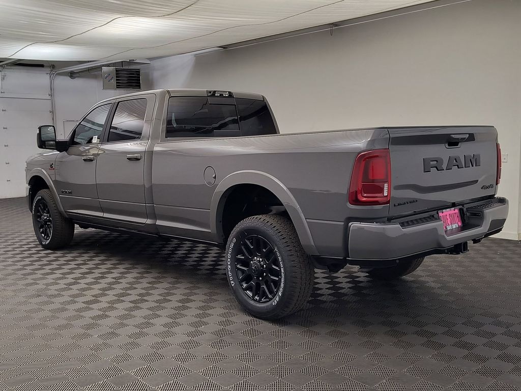New 2026 Ram 2500 LIMITED CREW CAB 4X4 8' BOX Pickup