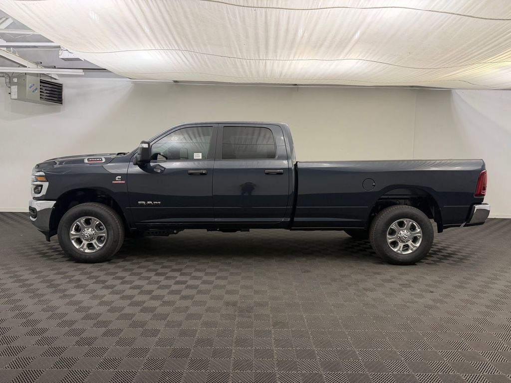 New 2026 Ram 3500 BIG HORN CREW CAB 4X4 8' BOX Pickup