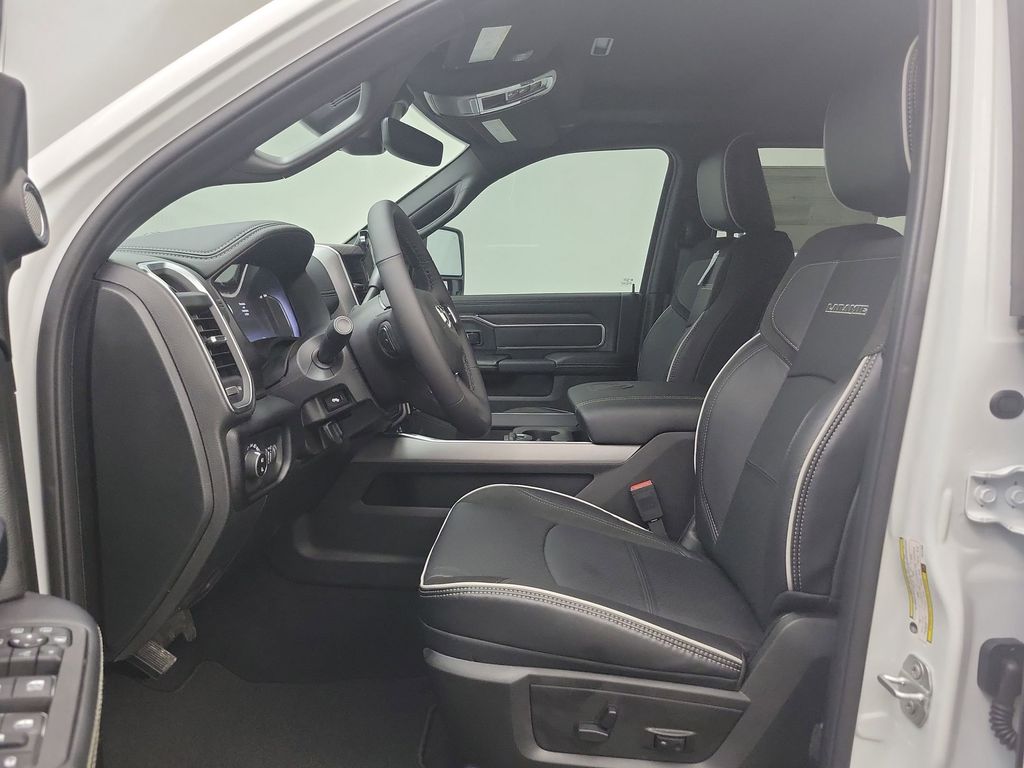 2026 Ram 2500 Laramie photo 4