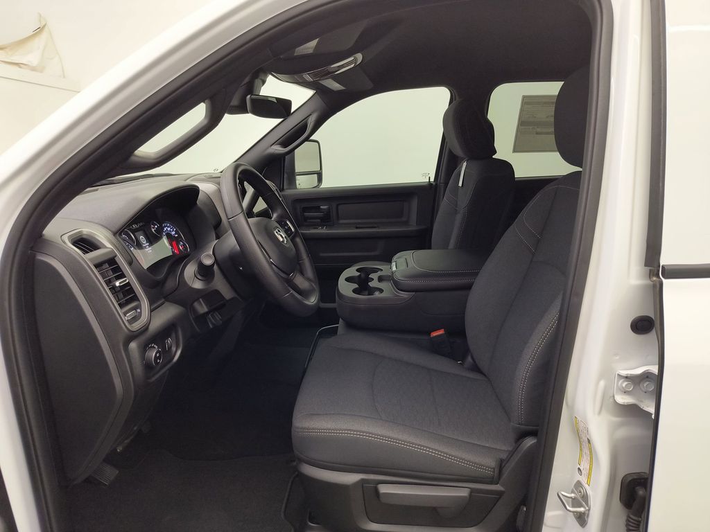 2026 Ram 2500 Tradesman photo 4