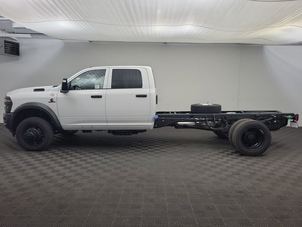 New 2026 Ram 5500 Chassis Cab 5500 TRADESMAN CHASSIS CREW CAB 4X4 84' CA Pickup