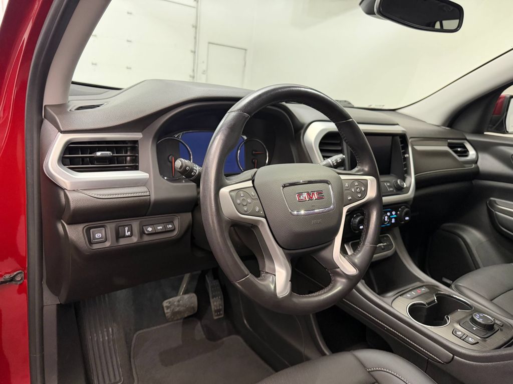 Acadia SLT SUV