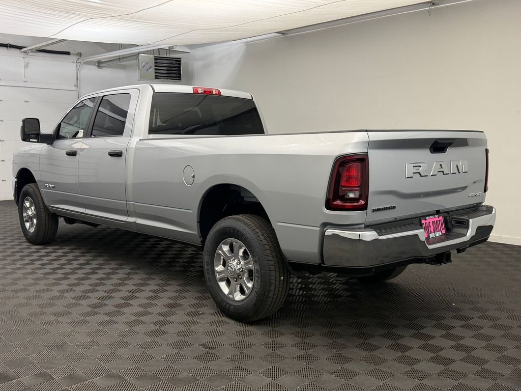 New 2026 Ram 3500 BIG HORN CREW CAB 4X4 8' BOX Pickup