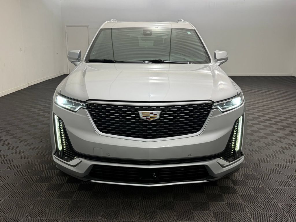 XT6 Premium Luxury SUV