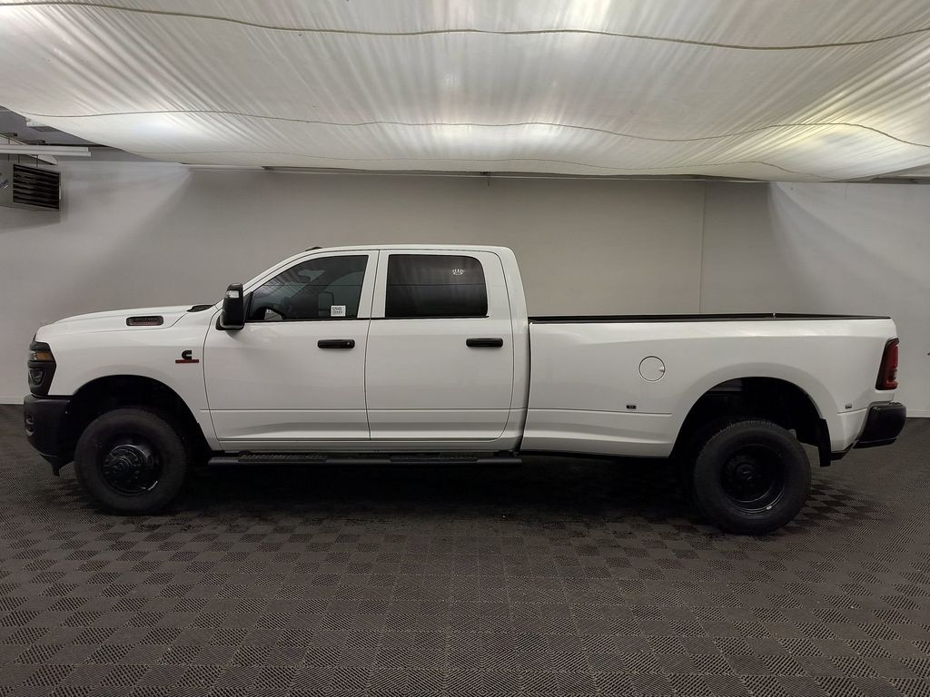 New 2026 Ram 3500 TRADESMAN CREW CAB 4X4 8' BOX Pickup