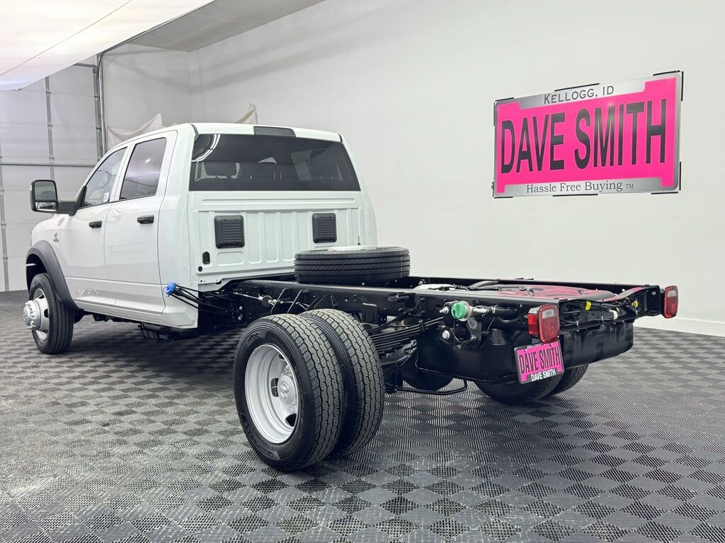 New 2025 Ram 5500 Chassis Cab 5500 TRADESMAN CHASSIS CREW CAB 4X4 60' CA Pickup