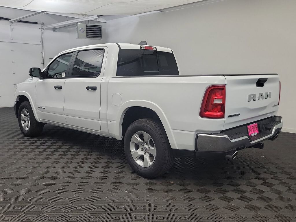 New 2026 Ram 1500 BIG HORN CREW CAB 4X4 5'7 BOX Pickup