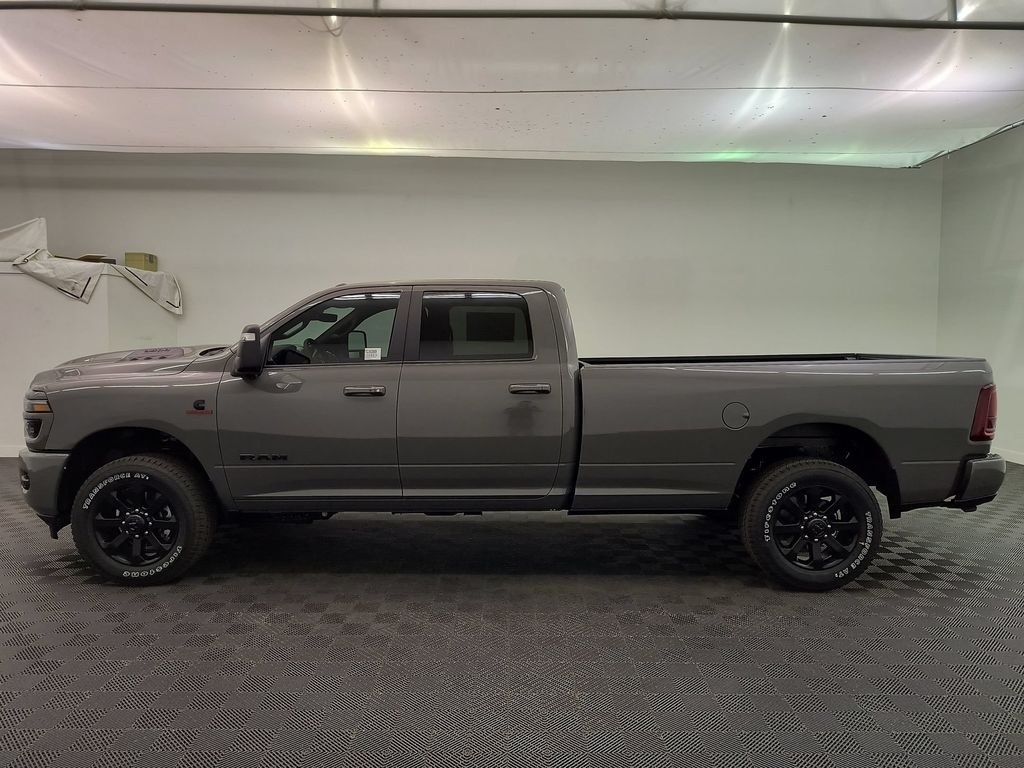 New 2026 Ram 3500 LARAMIE CREW CAB 4X4 8' BOX Pickup