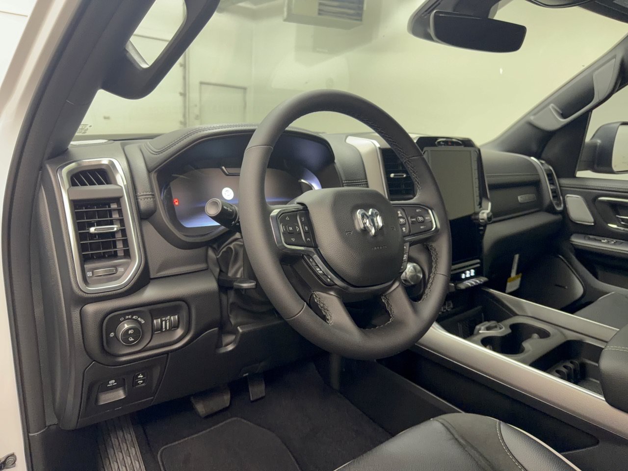 New 2027 Ram 1500 LARAMIE CREW CAB 4X4 5'7 BOX Pickup