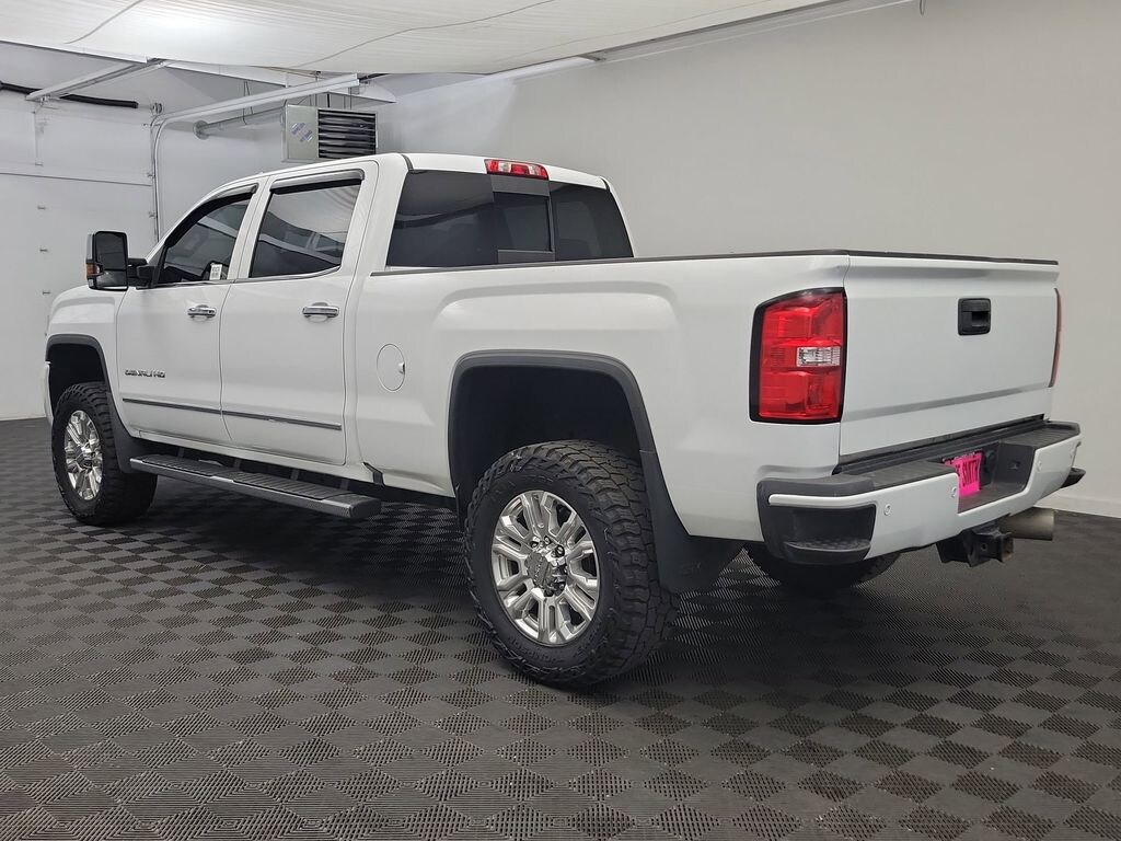 Used 2017 GMC Sierra 2500HD Denali Truck Crew Cab