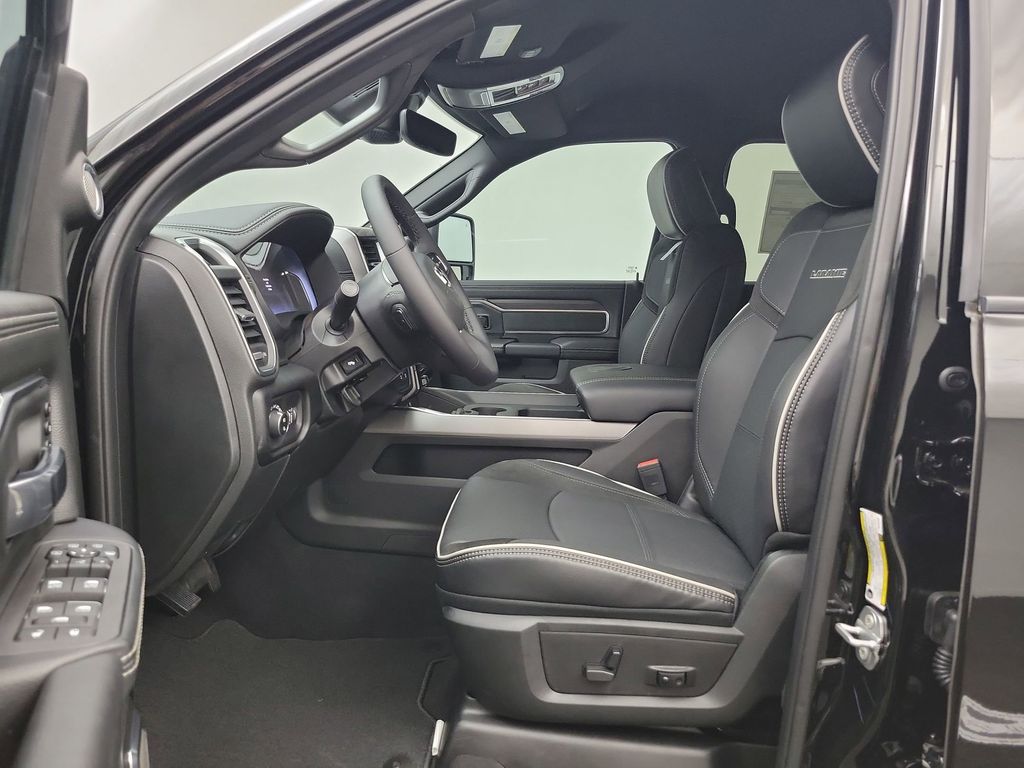 2025 Ram 2500 Laramie photo 4