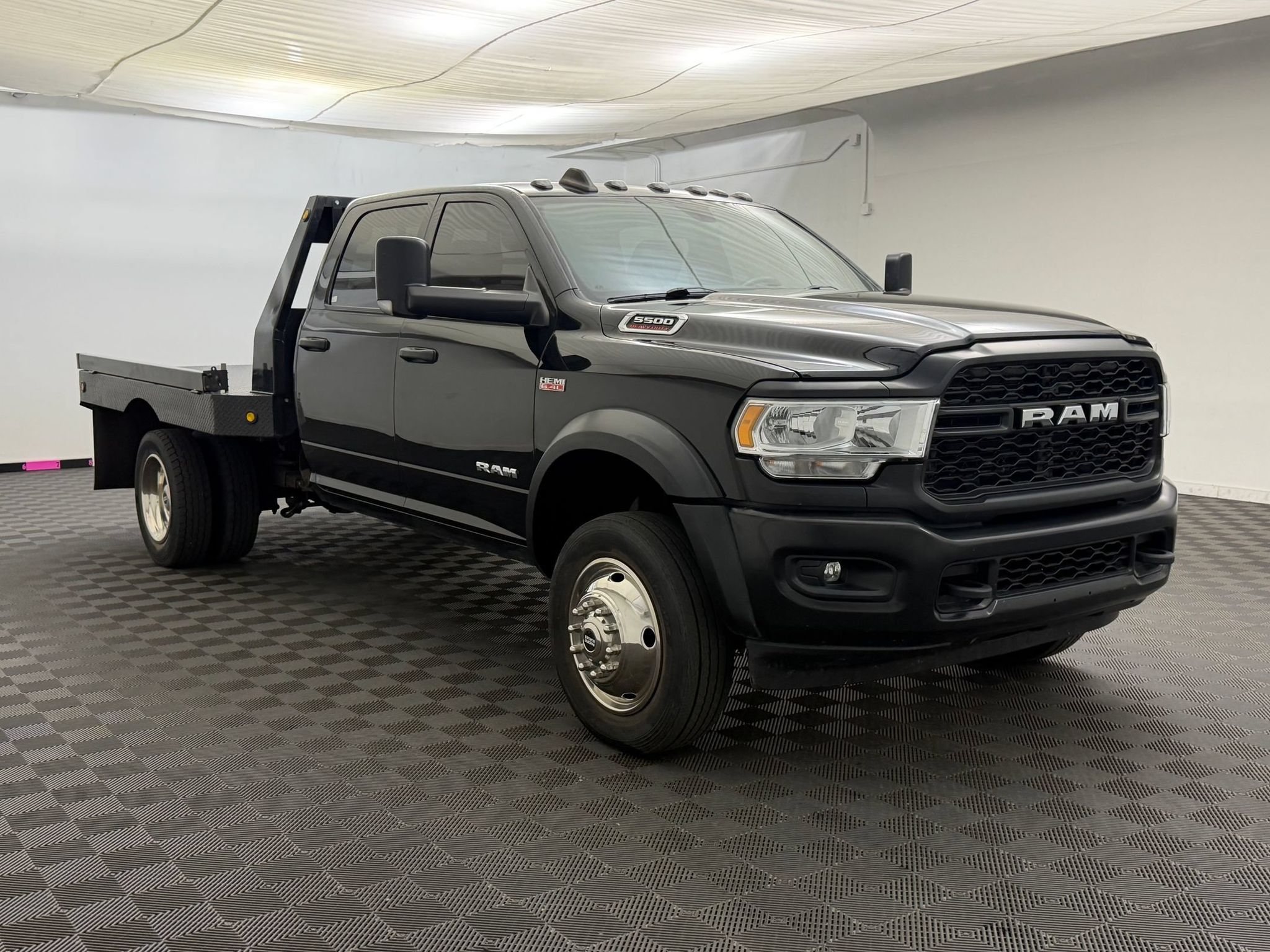 2022 Ram 5500 Chassis Tradesman/SLT/Laramie/Limited Truck Crew Cab
