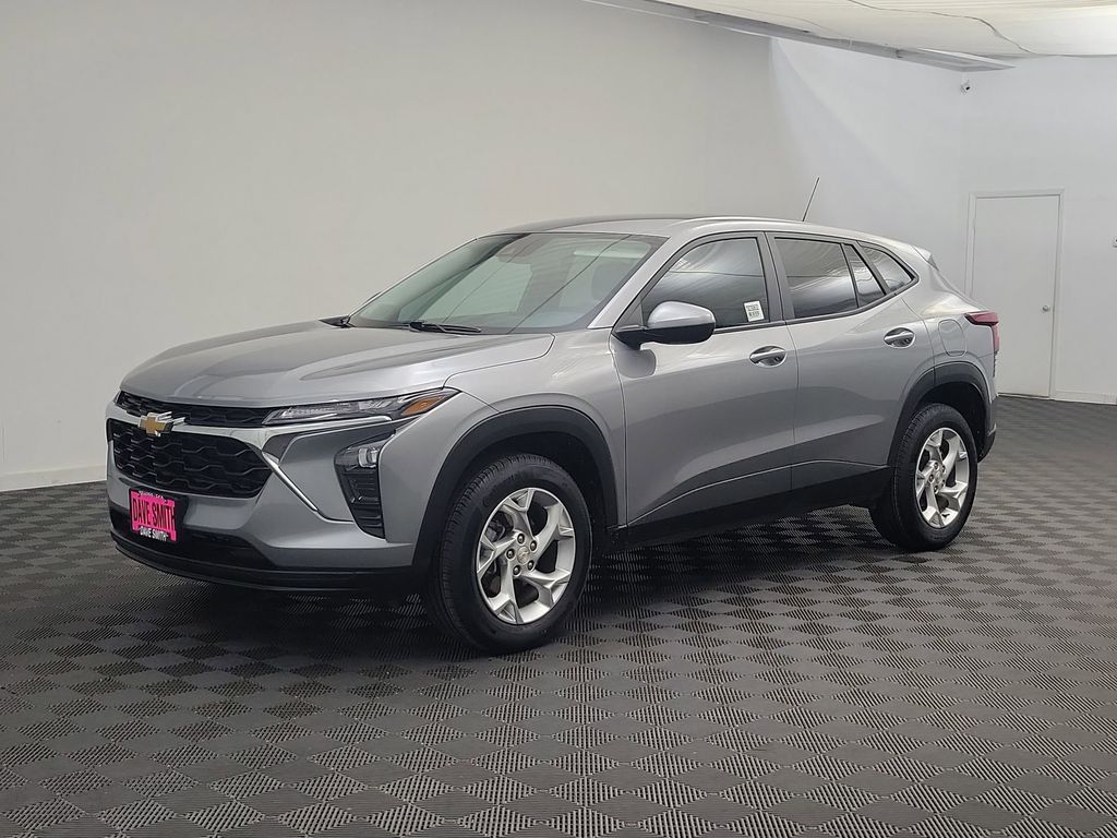 2025 Chevrolet Trax LS