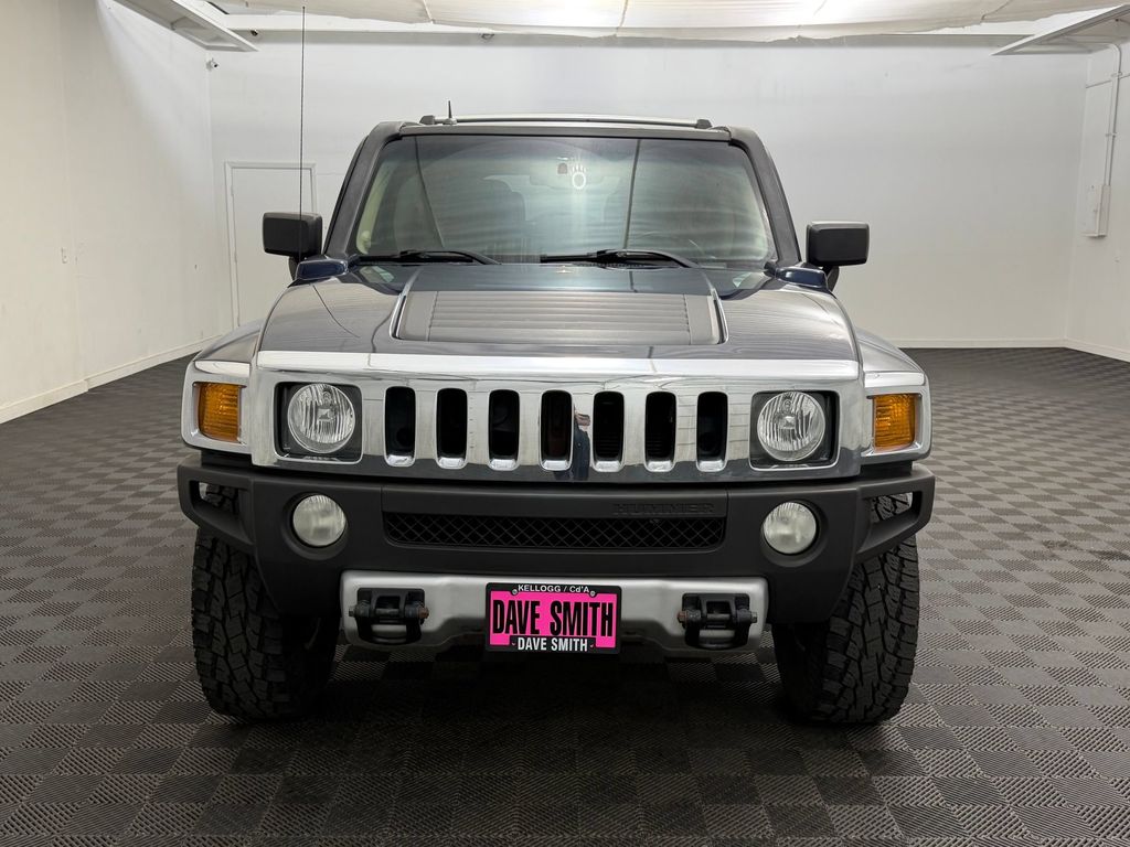 H3 SUV SUV